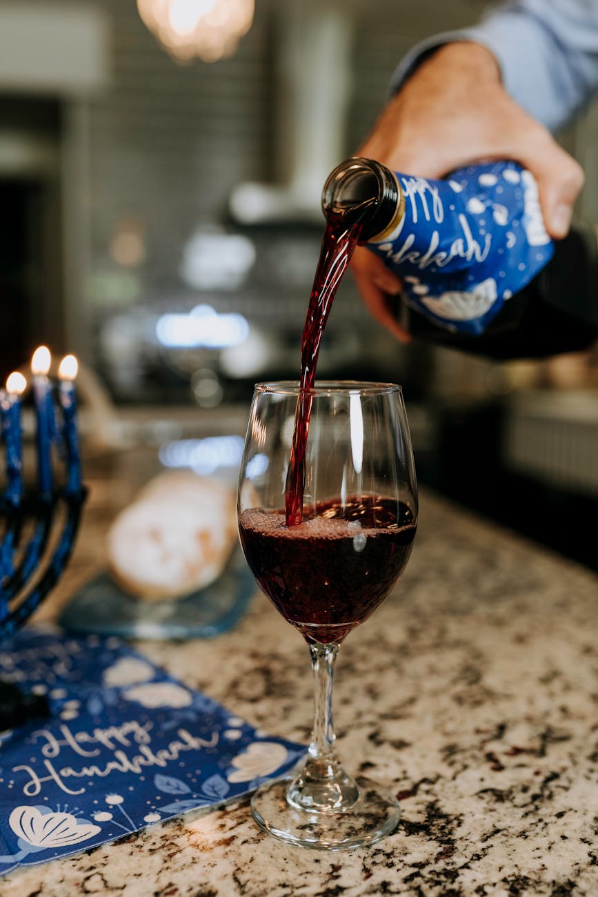 הלכה בגבעה 734 – מי יפתח ודין&nbsp;הכלים